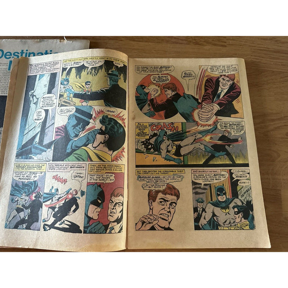 DC Comics, Detective Comics (Batman), #365 & #370 / .12 issues 1967 FAIR VINTAGE - Picture 9 of 16
